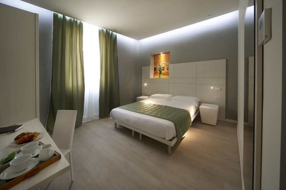 Navigliotel 19 - Rooms & Suites Milan Bagian luar foto