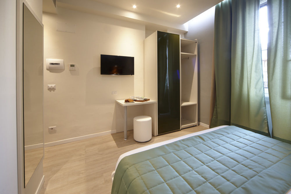 Navigliotel 19 - Rooms & Suites Milan Bagian luar foto